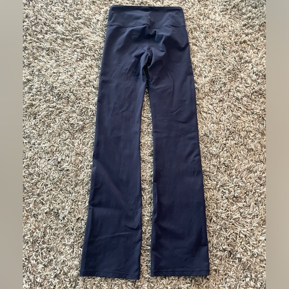 Prana Flare High Rise Yoga Pants Size Small Inseam 32 Navy - Picture 2 of 5